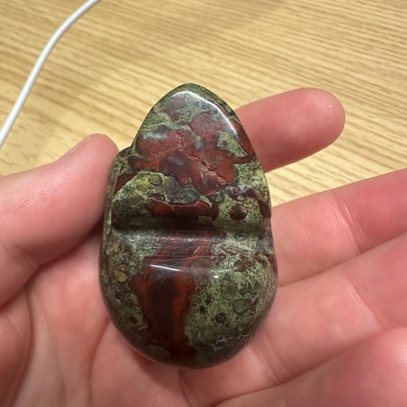 Dragon Blood Jasper Skull Natural Gemstone Carving - Picture 4 of 8